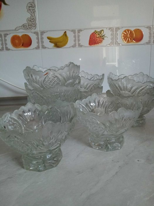 Хрусталь ошхона учун молжалланган