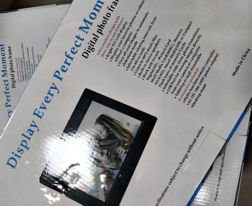 Чисто Нова Мултимедийна Фоторамка Every Perfect Moment 10 инча, USB SD