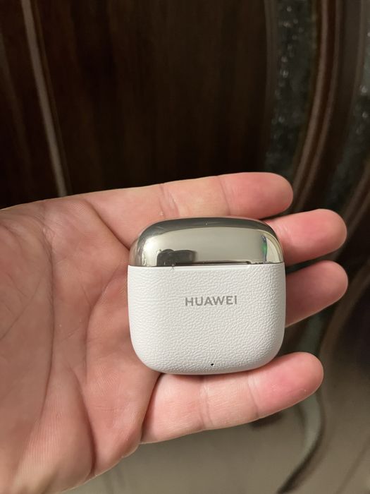 Casti huawei……….