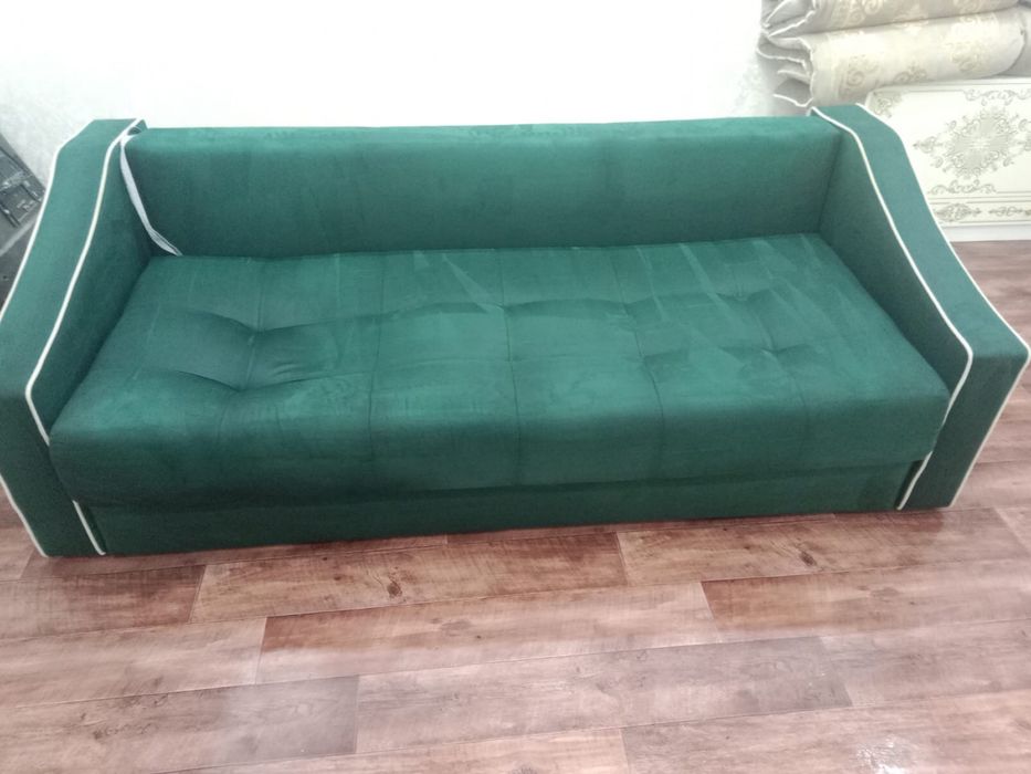 Продам диван в хорошем состоянии