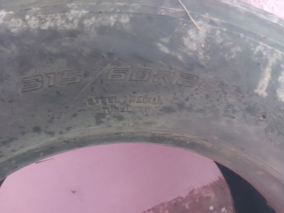 Шины  два для грузавыей машины