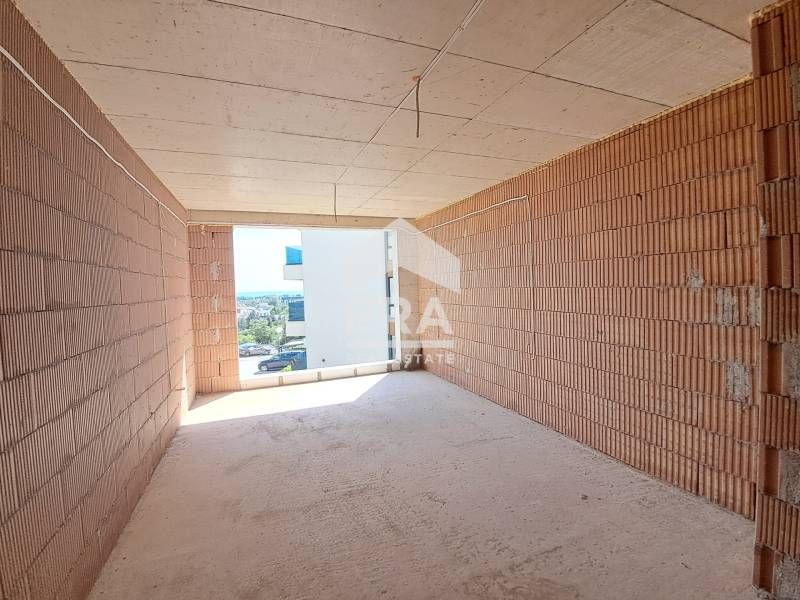 Продава се Тристаен апартамент в к.к. Св.Св. Константин и Елена - 137 кв.м за 2103 €/кв.м - Снимка #8