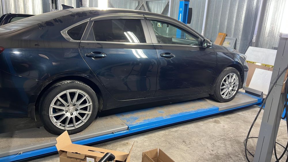 Продам диски с резиной 215*50*r17