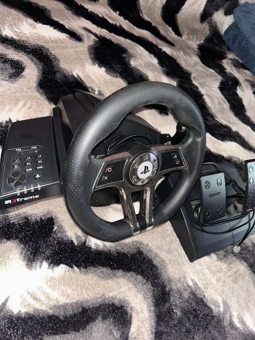 vând volan playstation de ps3/4/5 și pc