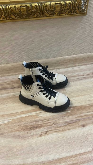 Продам ботиночки осень для девочки р.31