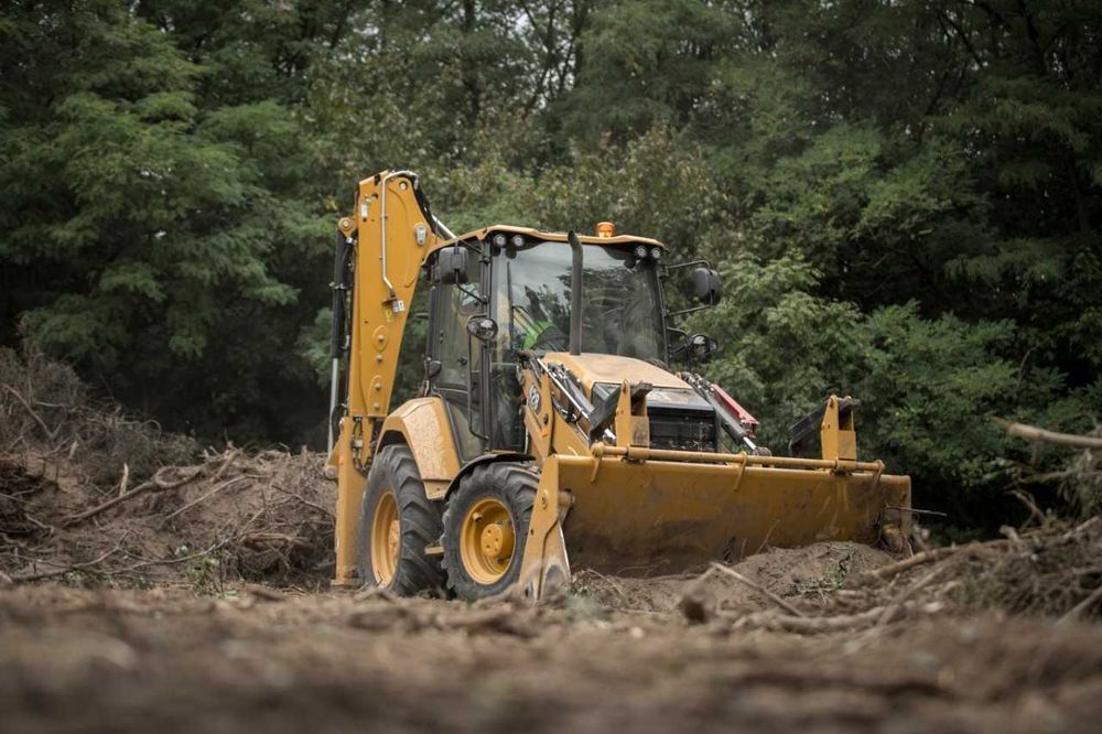 Экскаватор юклагич Cat 428, Экскаватор погрузчик Cat 428