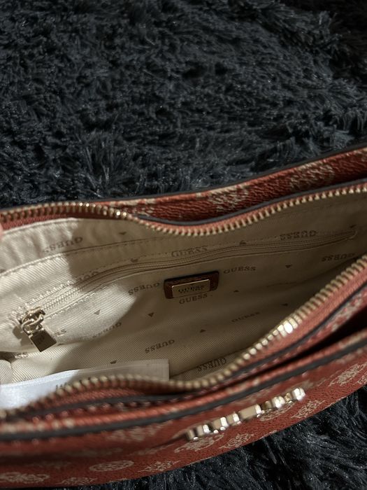 Оригинална чанта Guess неизползвана