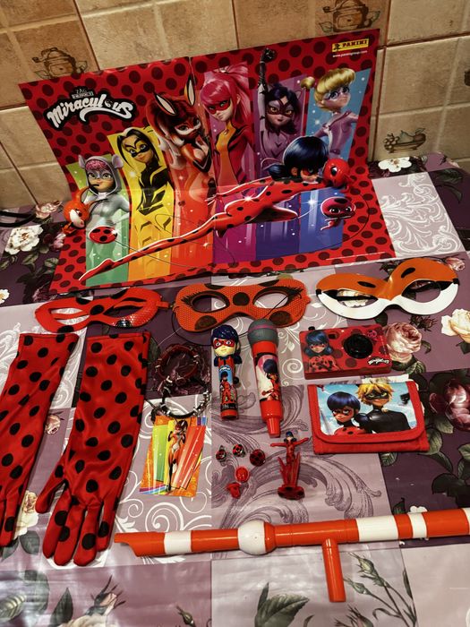 Set Miraculos buburuza