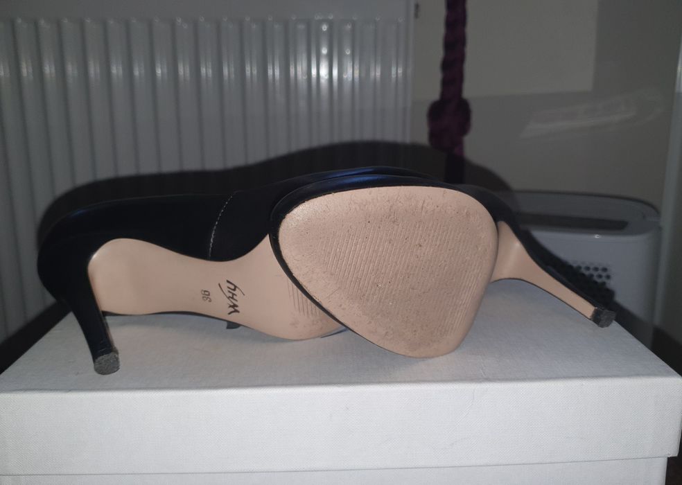 Pantofi cu toc din piele neagra Why Denis