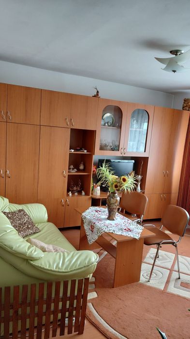 Apartament 3 camere zona Materna