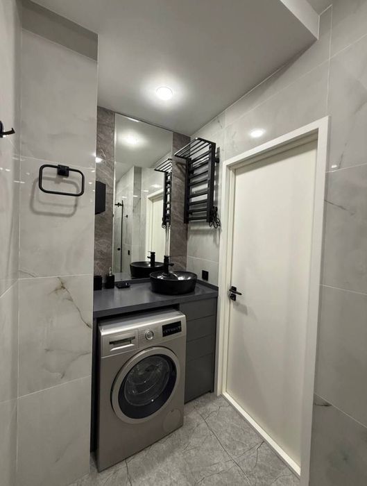 2х комнатная квартира ор-р Дружба Народов Терраса 27 этаж, фитнез зал