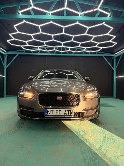Jaguar XE 2.0 2016 automat