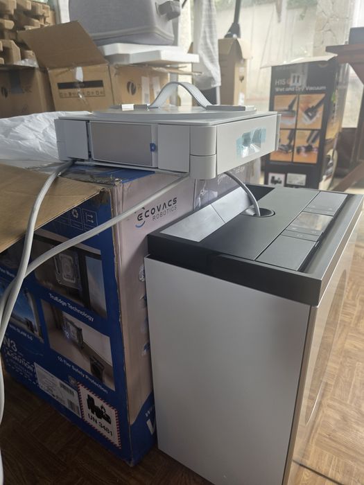Ecovacs Winbot W3 Omni