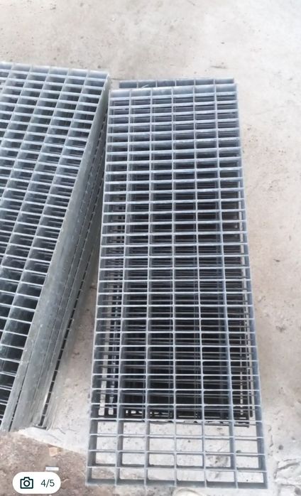 Trepte zincate galvanizate