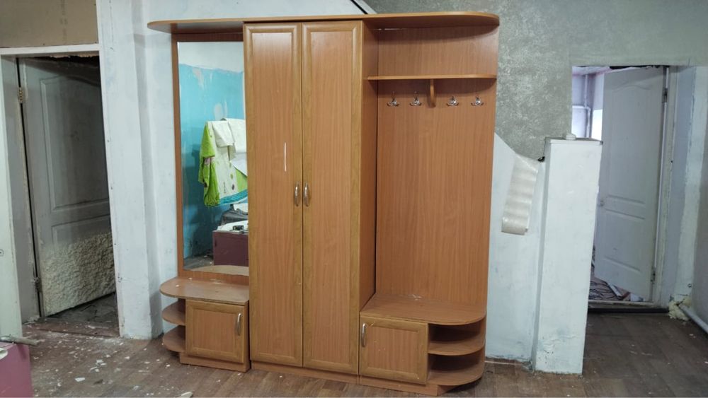 Продам прихожую
