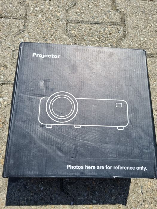 Videoproiector Portabil AKATUO XR21 cu WiFi - Nou la cutie