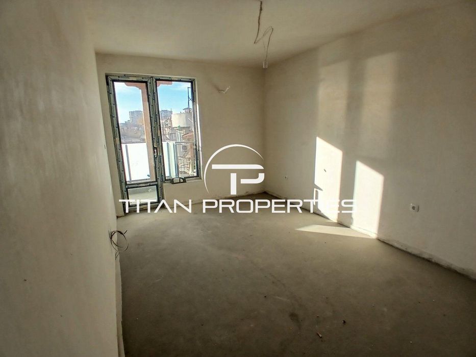 Продава се Тристаен апартамент в Пловдив, Кършияка - 97 кв.м за 2015 €/кв.м - Снимка #7