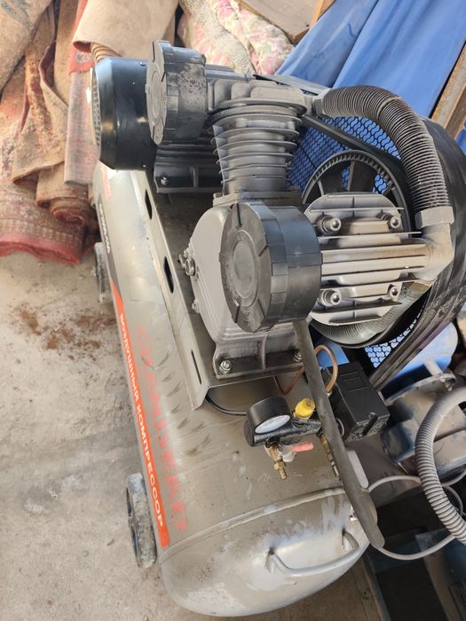 Продаётся компрессор на 380 ватт. состояние отличное.