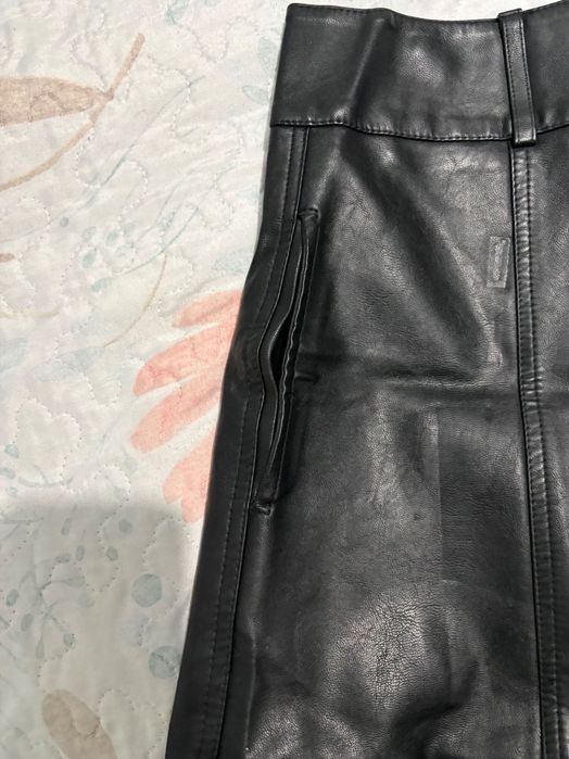 Юбка кожаная новая