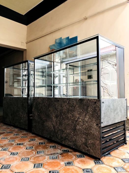 Холодильная витрина от производителя на заказ