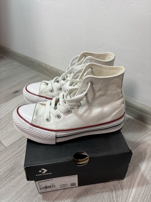 Converse Chuck Taylor, marimea 32