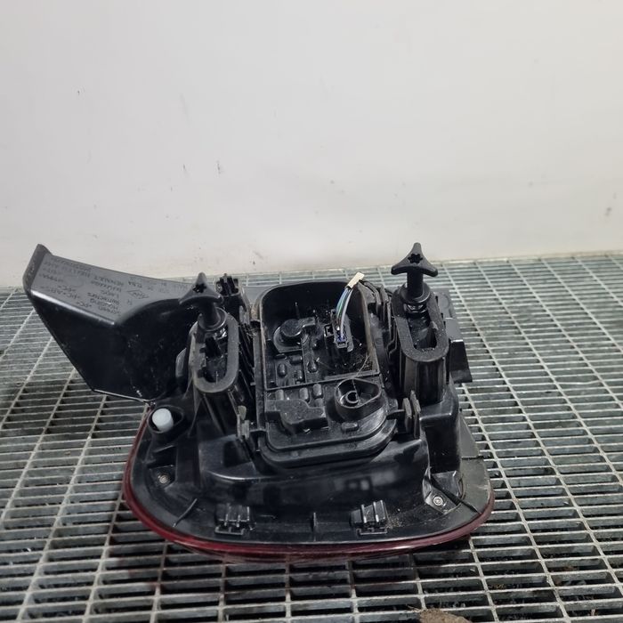 Stop Dreapta Dacia Duster II - 2021 SUV 4 Usi (1519) Bec clasic