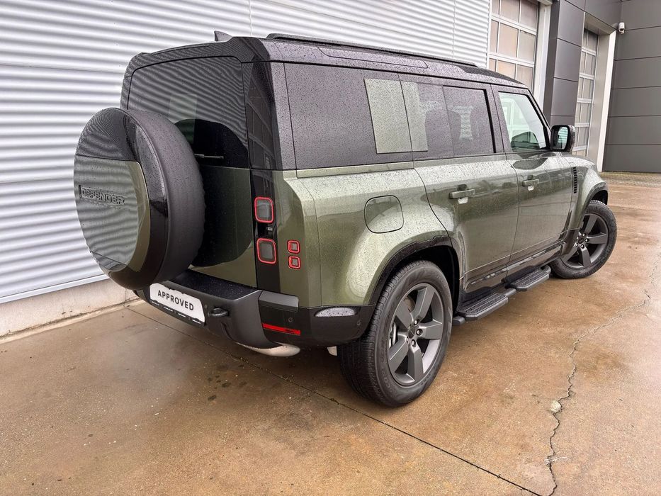 Land Rover Defender 2025 diesel, 91.960 € — imagine 19