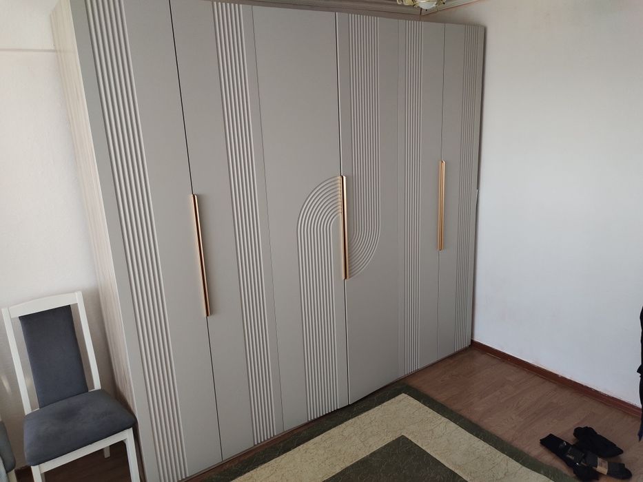 Продам шкаф новый