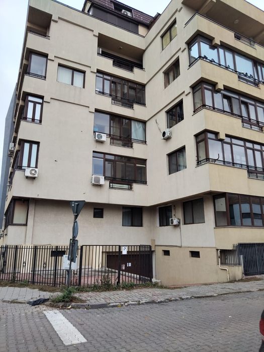 Vând apartament Domenii
