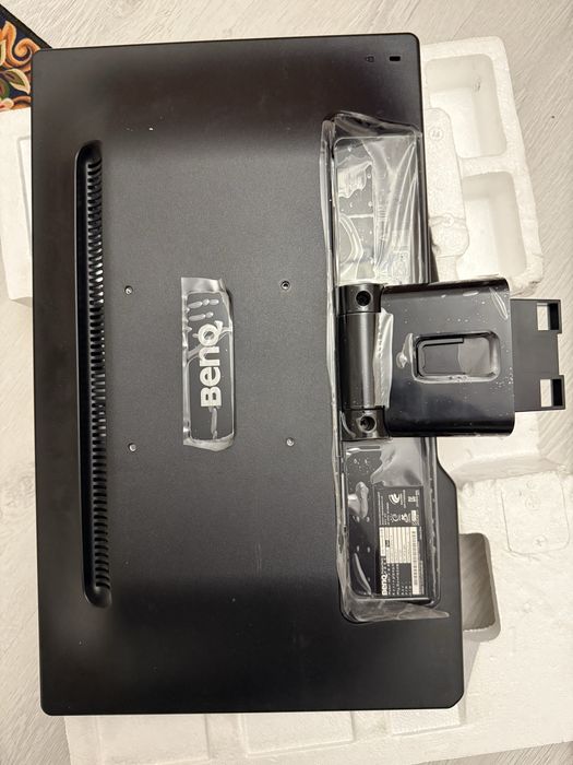 Продам мониторы