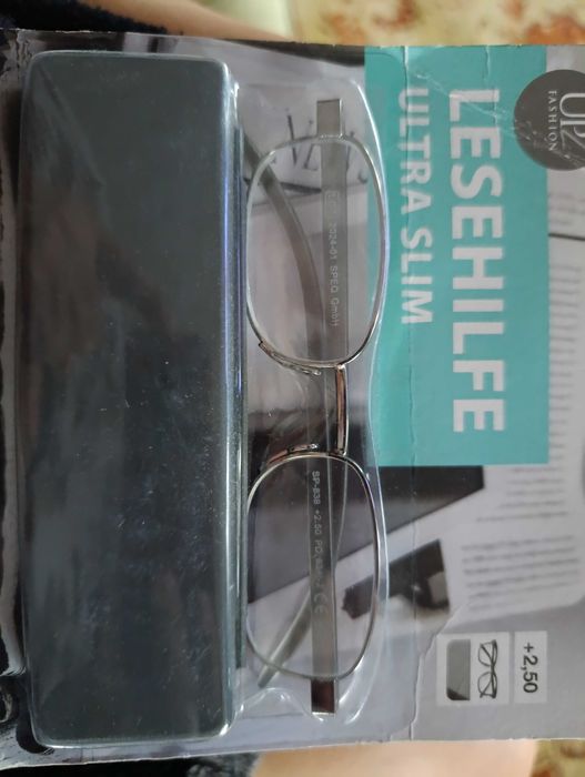 Продам оправу с футляром.