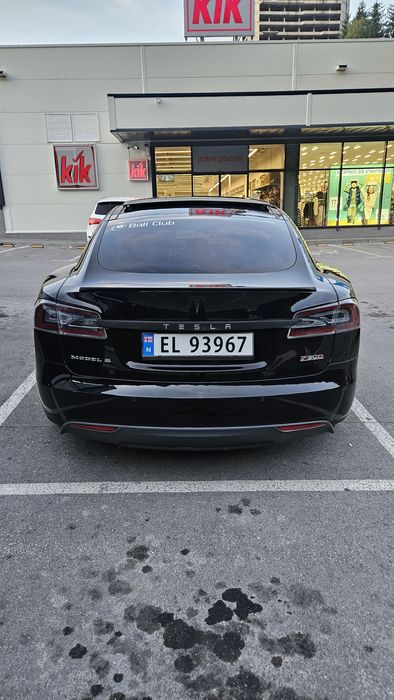 Tesla model S P90D 4x4! Free sypercharging