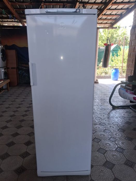 Продам морозилку