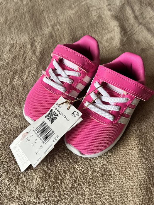 Нови детски маратонки ADIDAS номер 23