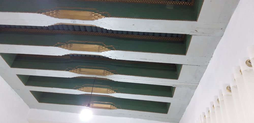 Ховли сотилади . Икки сотихли