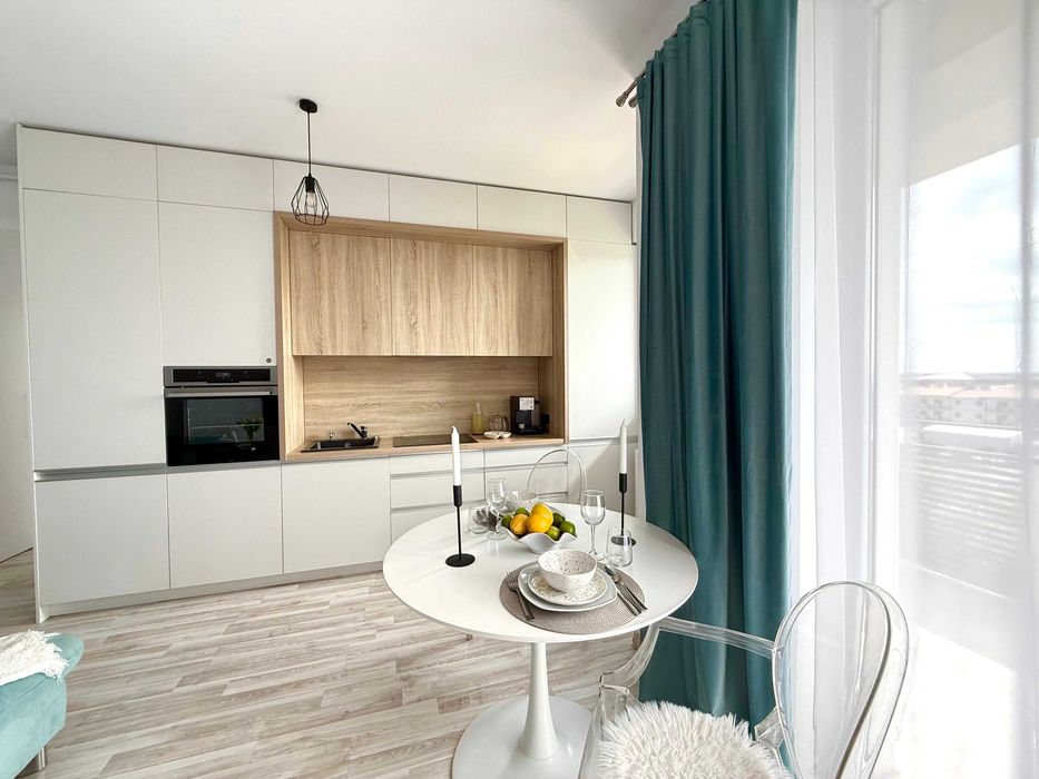 Proprietar inchiriez ap cu 2 camere. Asfalt. Lift. Parcare supravegheata.