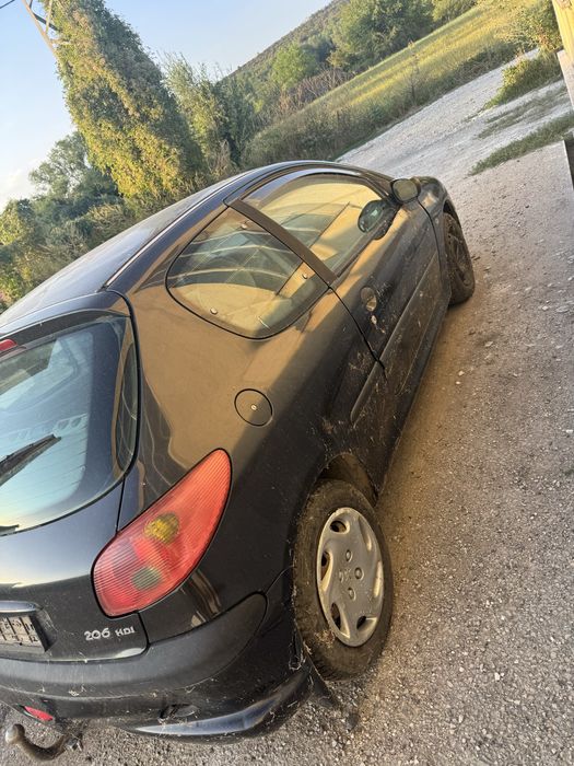 Peugeot 206 2.0 hdi на части може и цяла