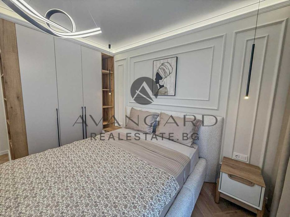 Продава се Двустаен апартамент в Пловдив, Център - 85 кв.м за 2165 €/кв.м - Снимка #3