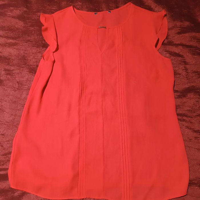 Рокли и официални блузи