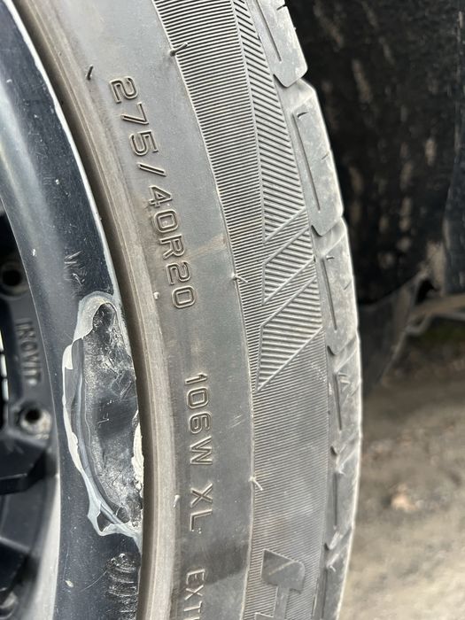 Резина 275/40R20