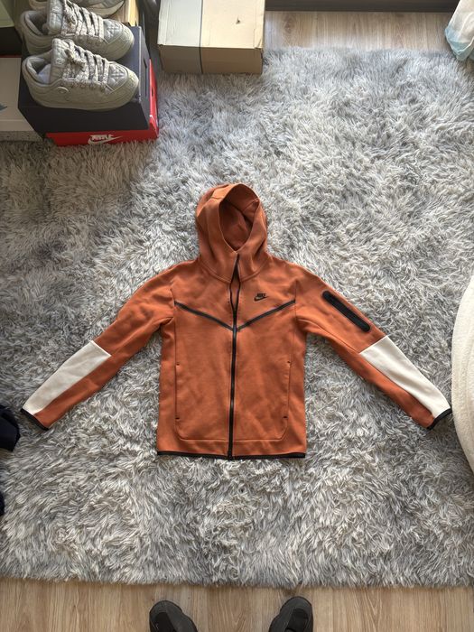 Gucci gardigan chrome hearst nike tech fleece Polo Ralph Lauren tracks