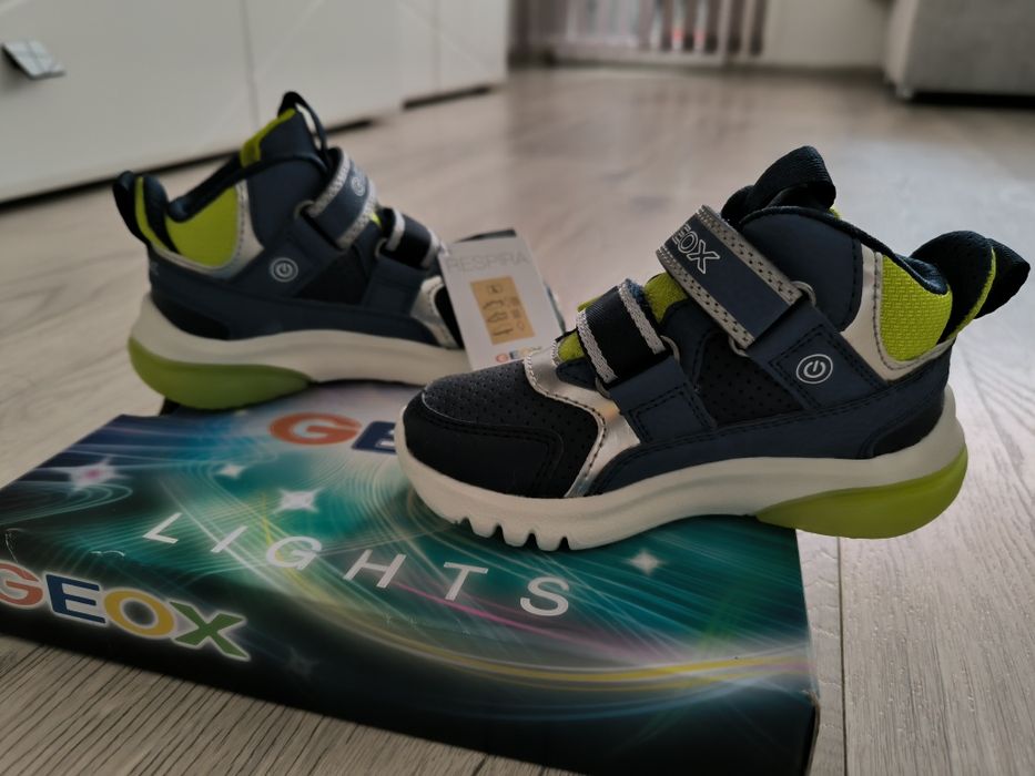 GEOX светещи обувки/ момче