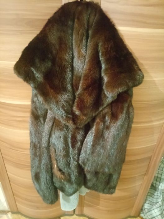 Продам норковую шубу с браком