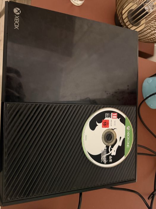Consola Xbox One 1540 500 GB + Mortal Kombat