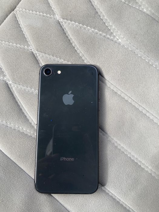 Iphone 8 срочноо продам