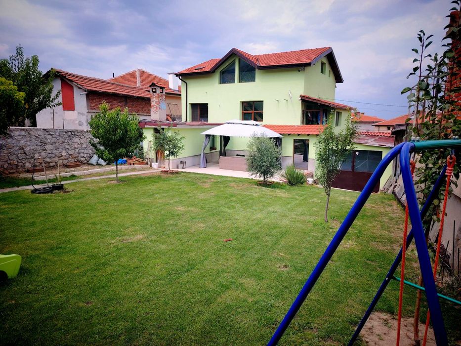 Продава се Къща в с. Брестовица, Област Пловдив - 260 кв.м за 881 €/кв.м - Снимка #16