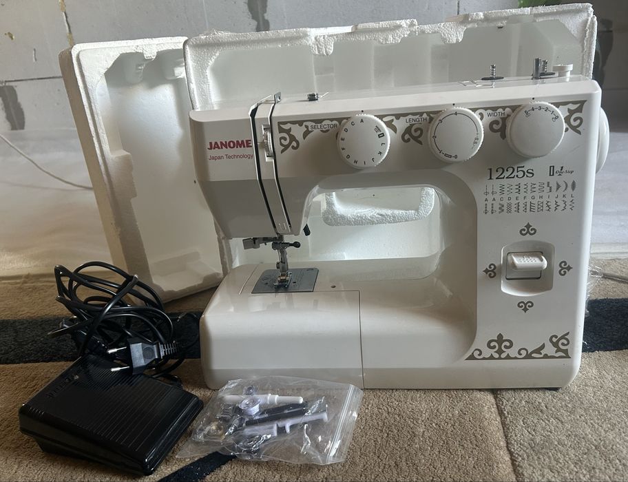 Швейная машинка .