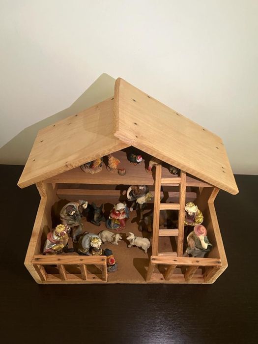 Figurine Scena nasterea Domnului + casuta lemn