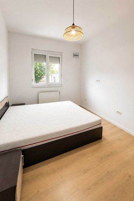 Casă individuală de închiriat – 5 camere, 2 băi cu geam, teren 630 mp – Dumbrăvița