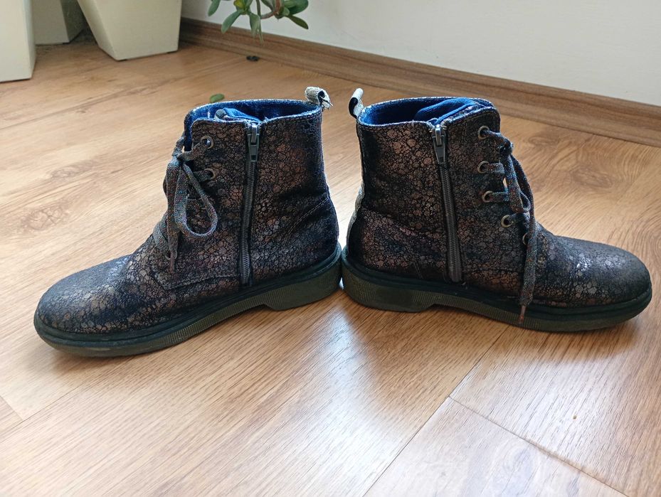 Боти за момиче номер 33